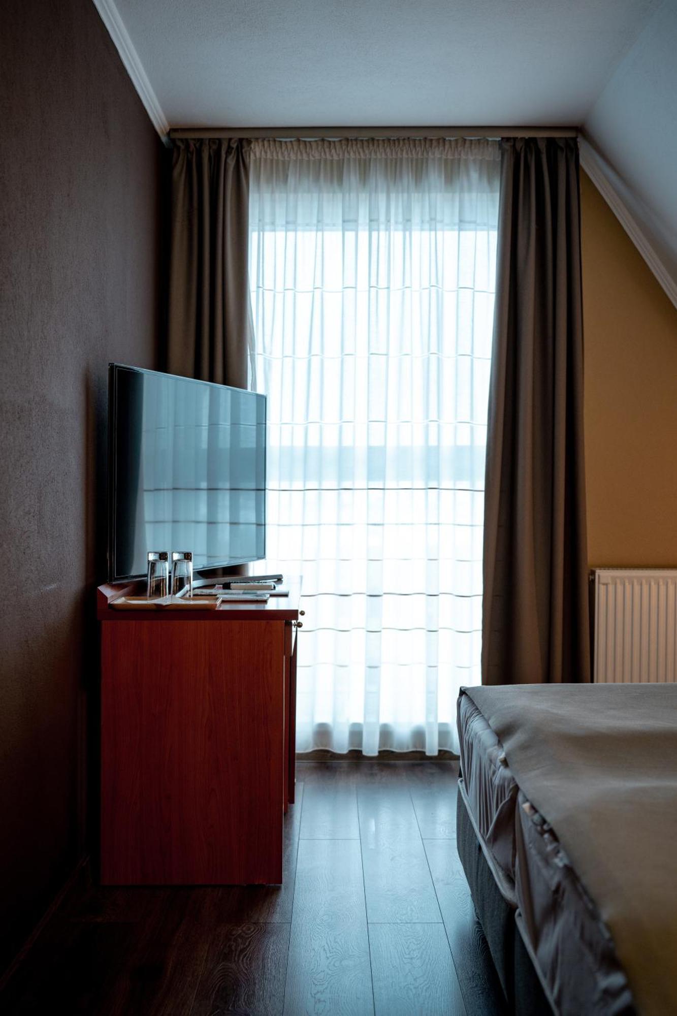 Areo Hotel & Restaurant Bradesti Dış mekan fotoğraf