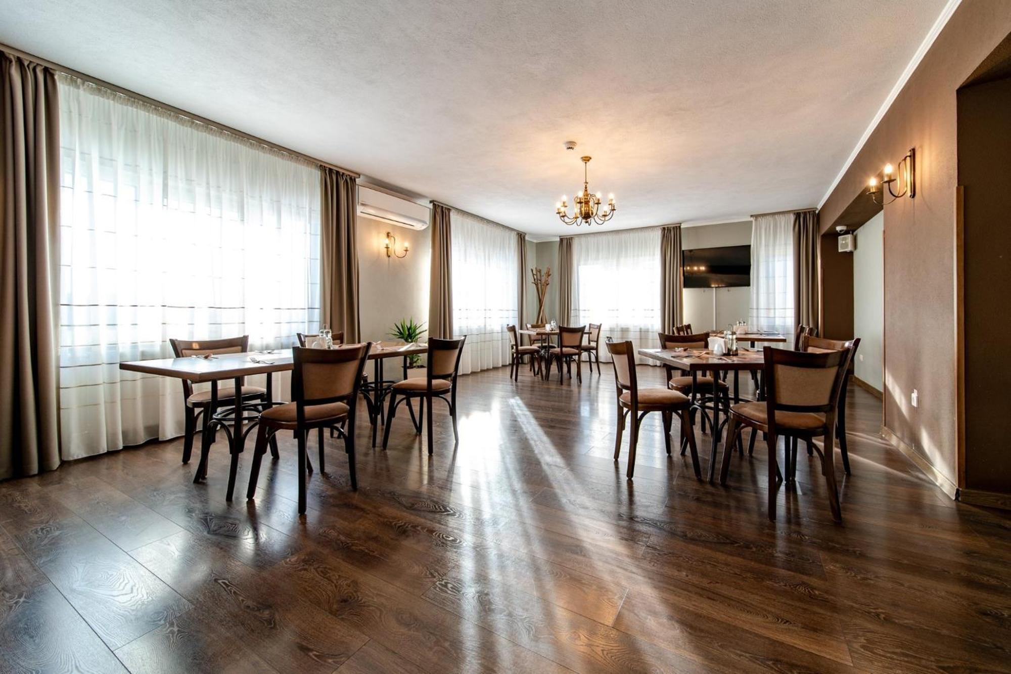 Areo Hotel & Restaurant Bradesti Dış mekan fotoğraf
